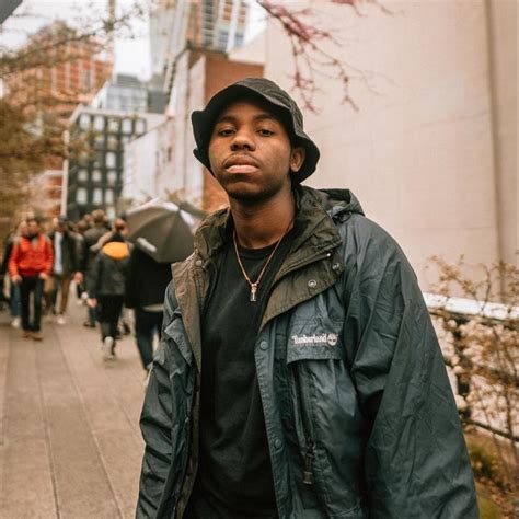 Montell Fish stopped by the Genius studio to perform his latest hit “Hotel,” which has been streamed over 43 million times on Spotify to date. The track is t...